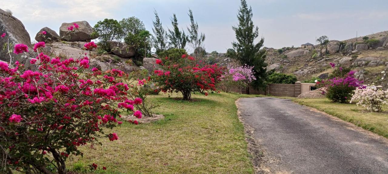 אזולוויני Mdzimba Mountain Lodge מראה חיצוני תמונה