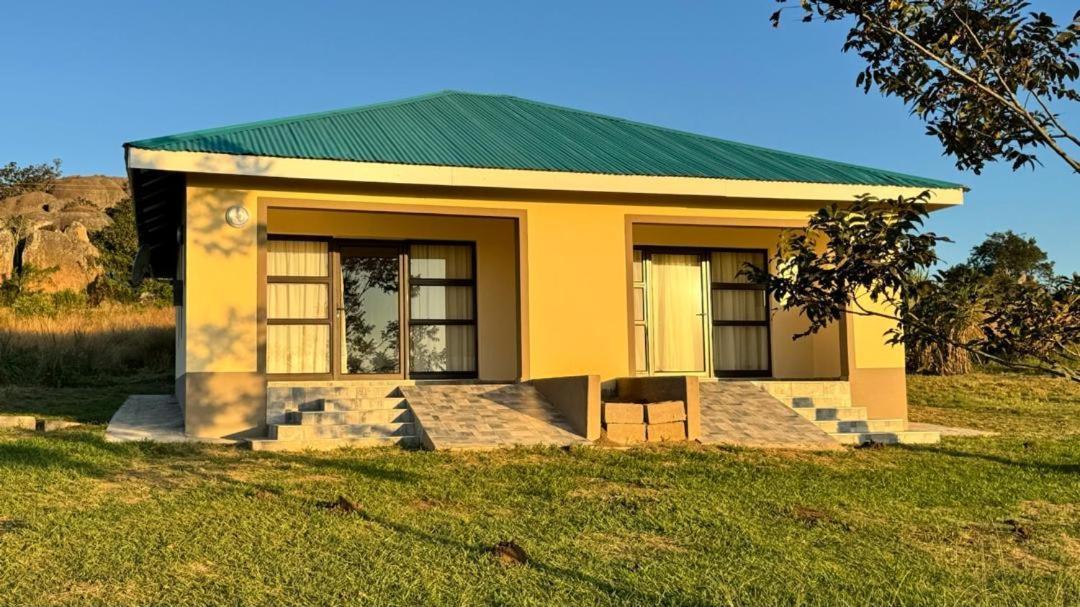 אזולוויני Mdzimba Mountain Lodge מראה חיצוני תמונה